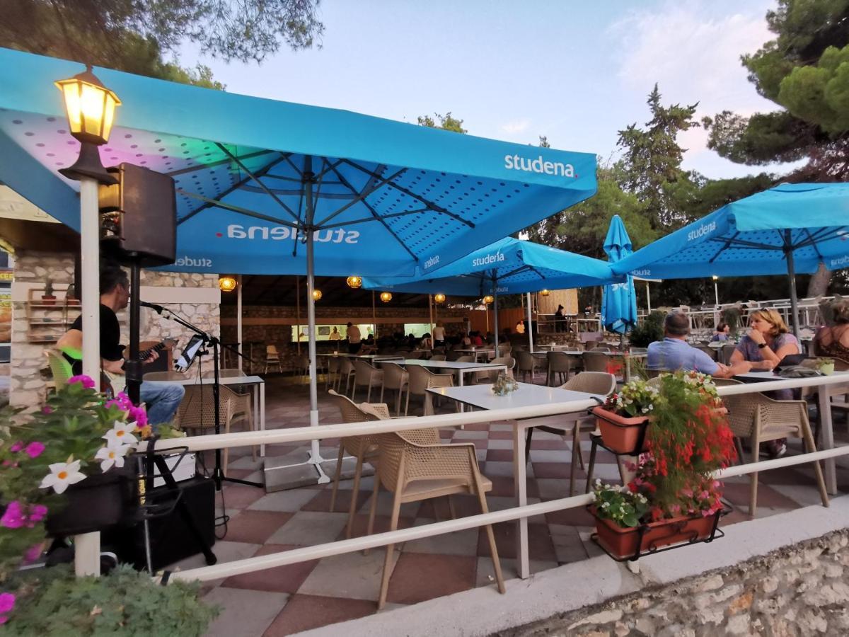 Kamp Rozac Hotell Trogir Exteriör bild